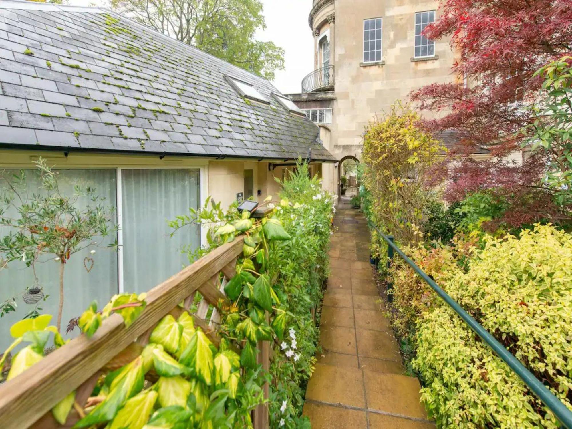 Pass The Keys Delightful Cottage Sydney Gardens Private Parking Bath Exterior photo
