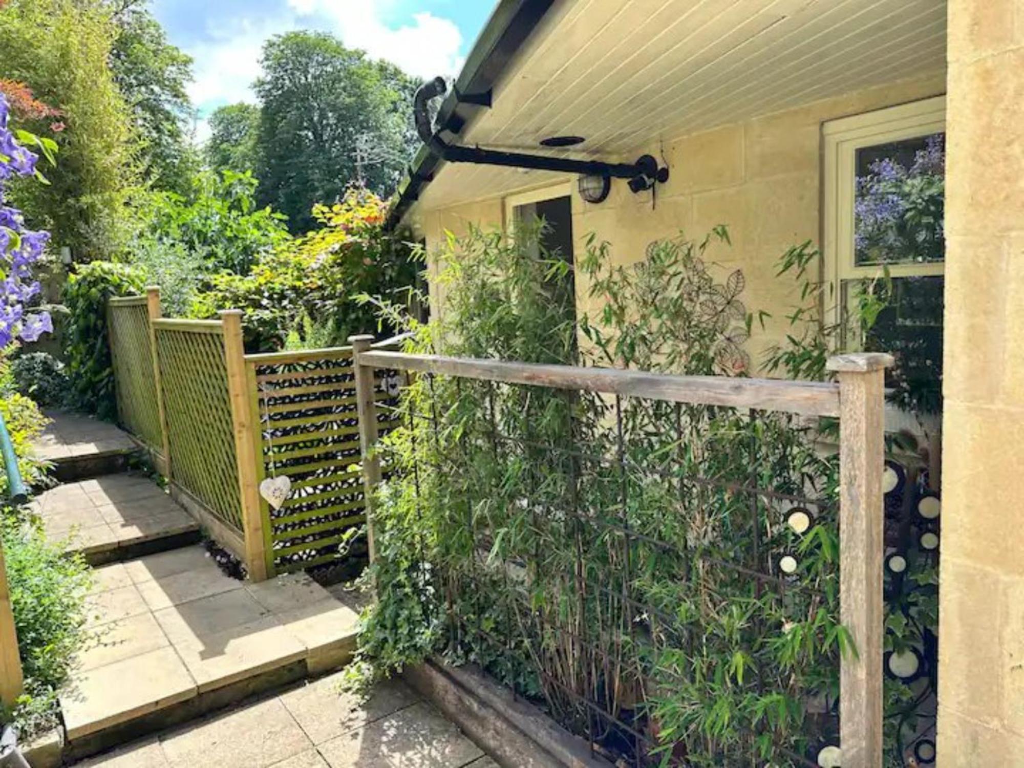 Pass The Keys Delightful Cottage Sydney Gardens Private Parking Bath Exterior photo